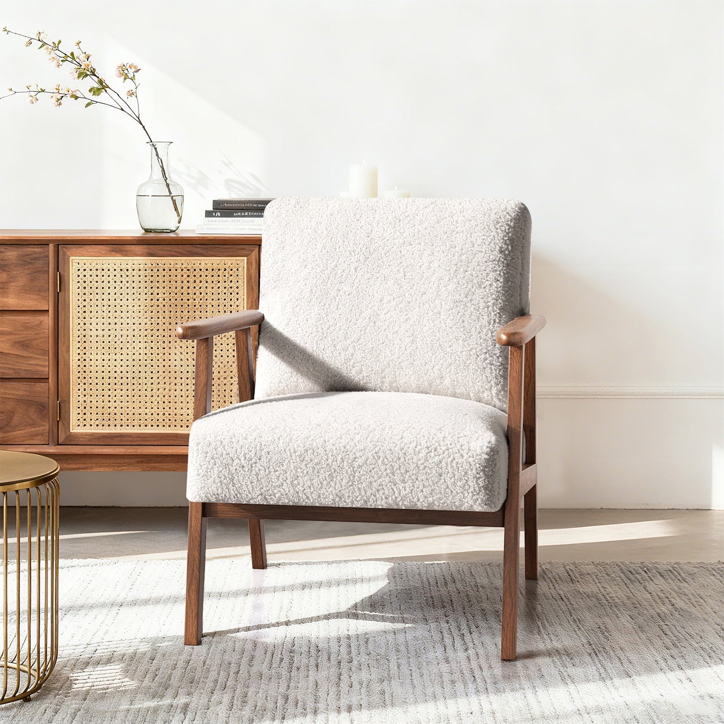 Casacomoda Teddy Velvet Accent Chair for Bedroom, Living Room Chair with Solid Wood Legs, Reading Arm Chair with Soft Cushion for Adults, White